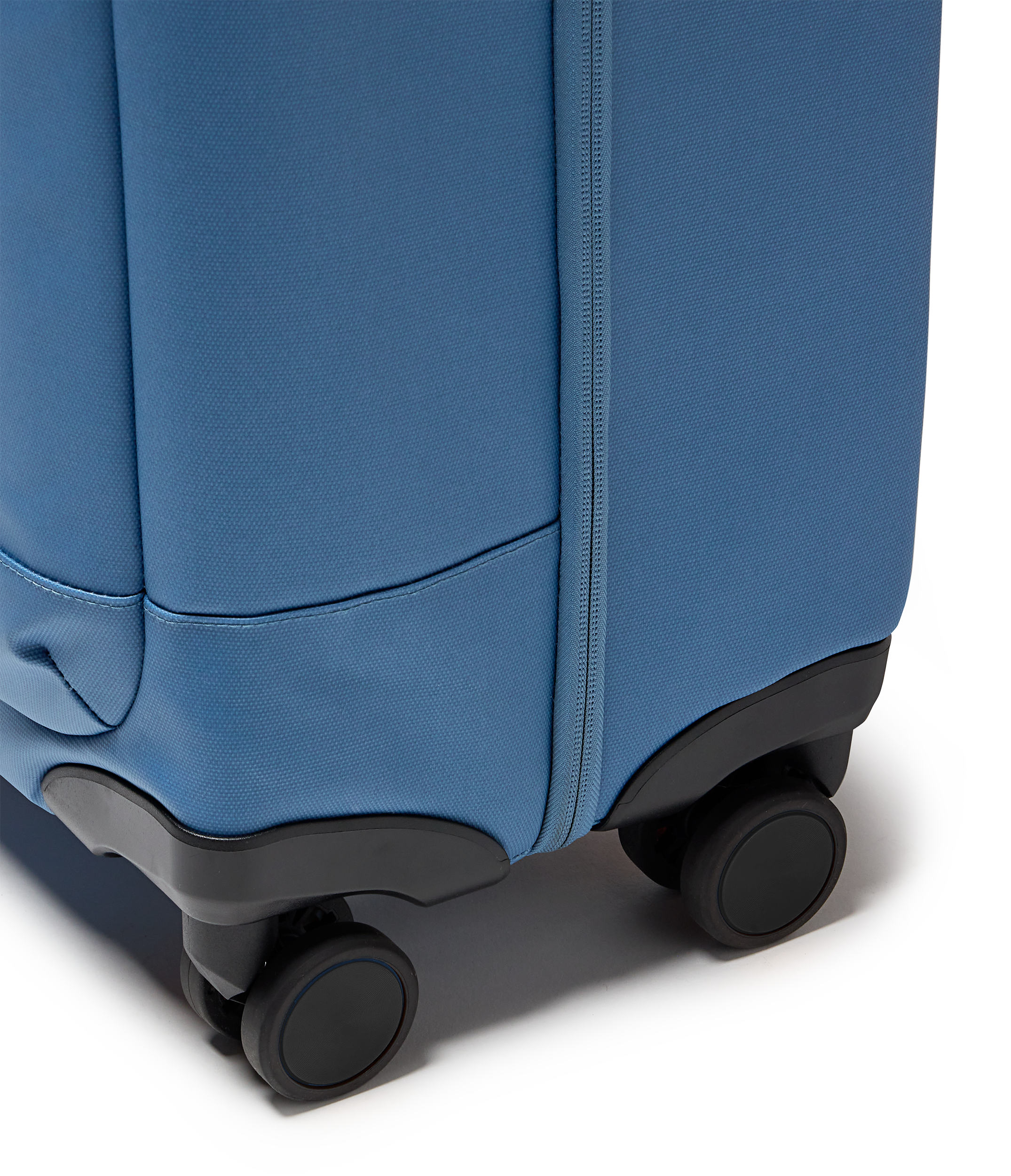 Good Latitude 22" Carry On - Image 30